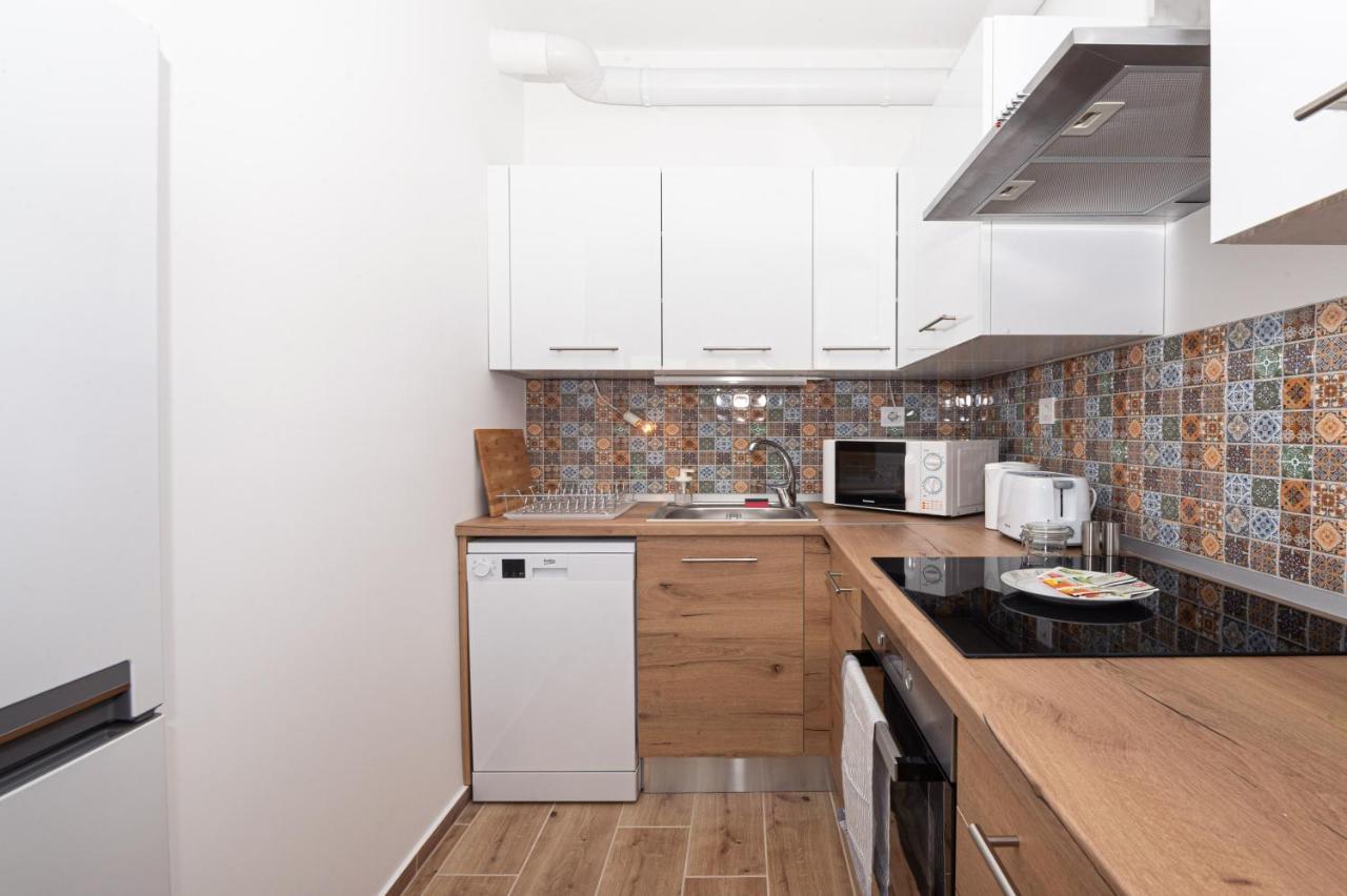 Waterfront City Apartments By Urbanrent Будапеща Екстериор снимка