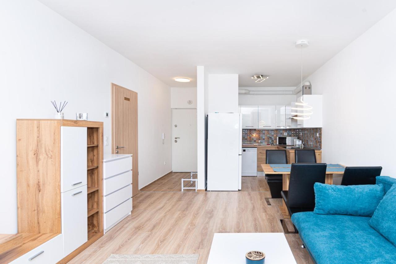 Waterfront City Apartments By Urbanrent Будапеща Екстериор снимка