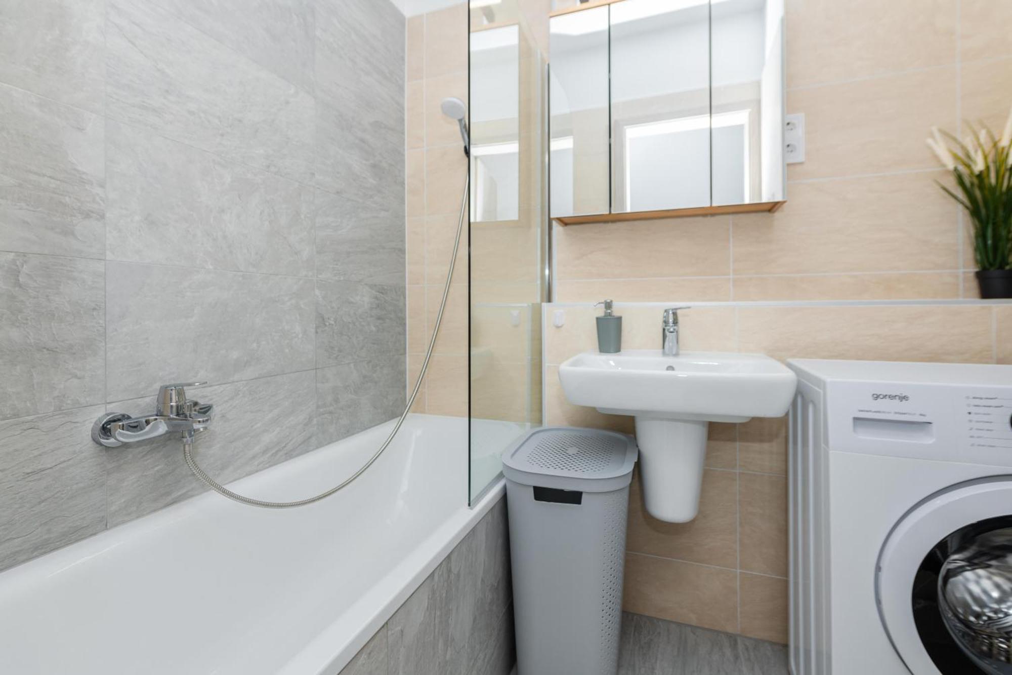 Waterfront City Apartments By Urbanrent Будапеща Екстериор снимка