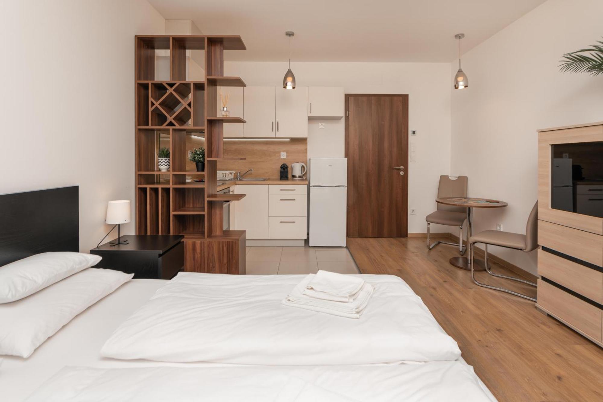 Waterfront City Apartments By Urbanrent Будапеща Екстериор снимка