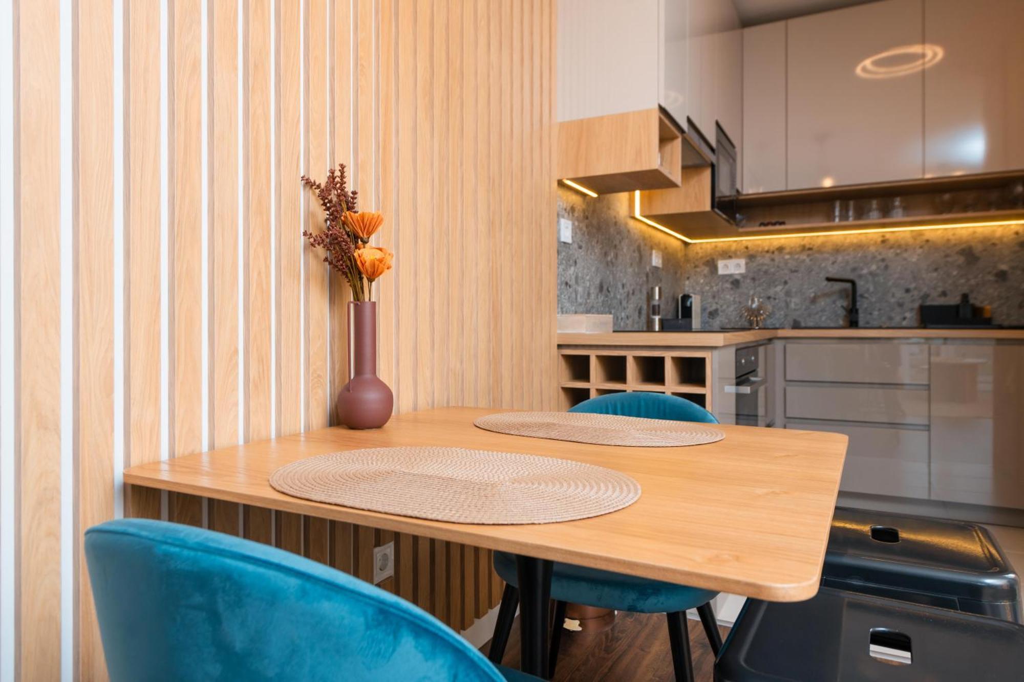Waterfront City Apartments By Urbanrent Будапеща Екстериор снимка