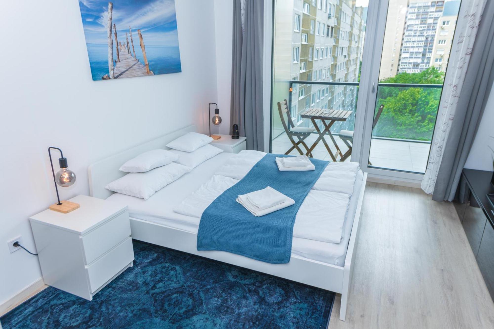 Waterfront City Apartments By Urbanrent Будапеща Екстериор снимка